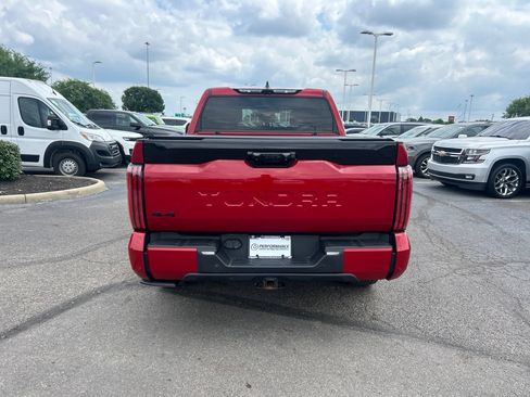 Used 2022 Toyota Tundra Platinum w/ Advanced Package AWD/4WD image 4