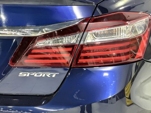 Used 2016 Honda Accord Sport image 12