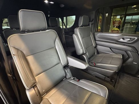 Used 2021 GMC Yukon XL SLT w/ SLT Luxury Plus Package image 31