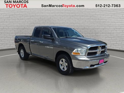 Used 2012 RAM 1500 Classic SLT RWD image 3