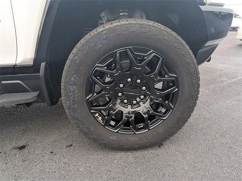 New 2026 GMC Hummer EV 4x4 Crew Cab image 11