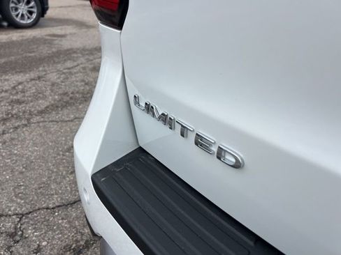 Certified 2023 Ford Expedition Limited image 28