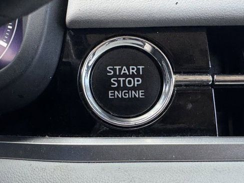 Used 2023 Mitsubishi Outlander SEL image 23