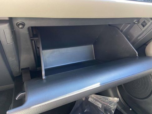 Used 2025 Honda HR-V LX image 28