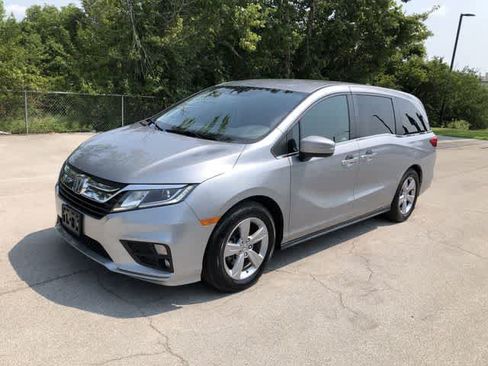 Used 2019 Honda Odyssey EX image 2