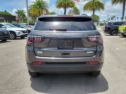 Used 2022 Jeep Compass Latitude FWD image 6