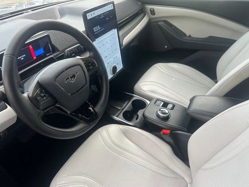 Certified 2022 Ford Mustang Mach-E Premium image 12