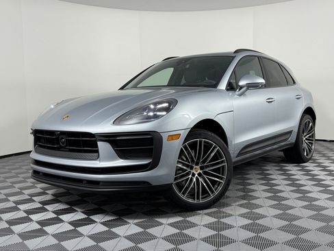 Certified 2026 Porsche Macan AWD/4WD image 1