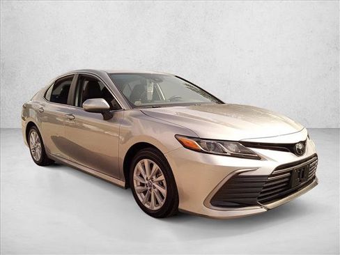 Used 2024 Toyota Camry LE FWD image 3