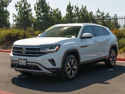 Used 2023 Volkswagen Atlas Cross Sport SE FWD image 5