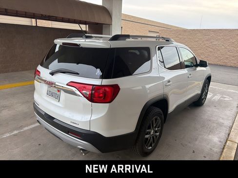 Used 2018 GMC Acadia SLT image 4