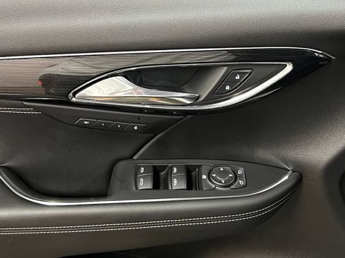Used 2023 Buick Envision Essence AWD/4WD image 16