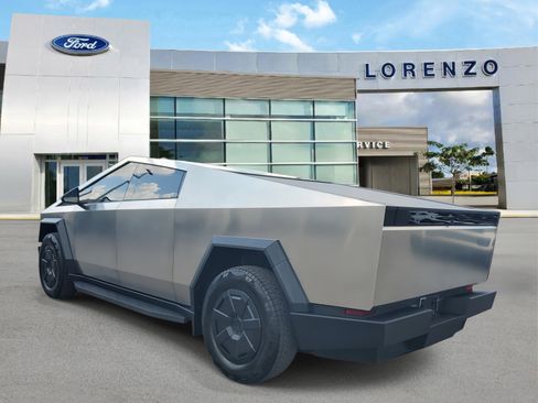 Used 2025 Tesla Cybertruck AWD Crew Cab image 6