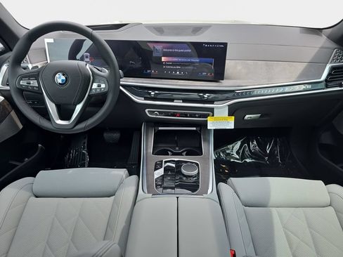 New 2026 BMW X5 xDrive40i w/ Premium Package AWD/4WD image 12