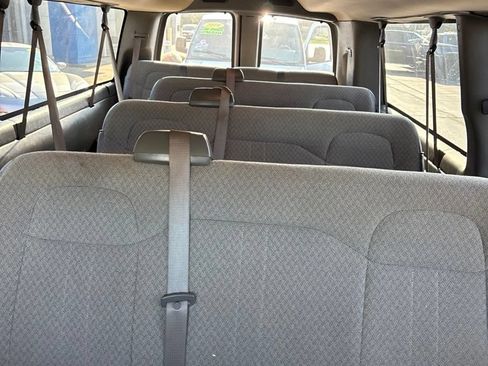 Used 2020 Chevrolet Express 3500 LS RWD image 12