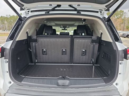 New 2026 Nissan Pathfinder Platinum w/ Cargo Package FWD image 16