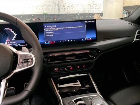 Used 2025 BMW 330i Sedan w/ M Sport Package image 9