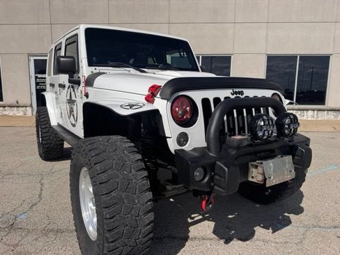 Used 2014 Jeep Wrangler Unlimited Sahara AWD/4WD image 25