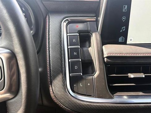 Used 2023 Chevrolet Tahoe RST AWD/4WD image 31
