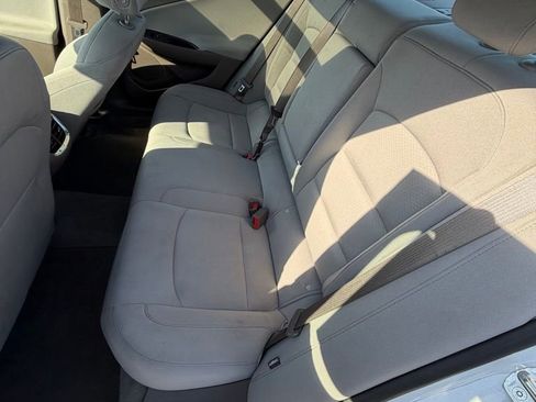 Used 2024 Chevrolet Malibu LT FWD image 9