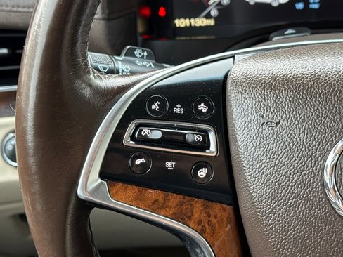 Used 2015 Cadillac Escalade Premium image 31