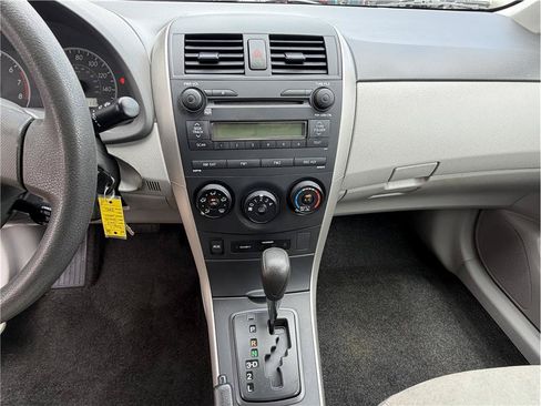 Used 2009 Toyota Corolla LE w/ All Weather Guard Pkg FWD image 17