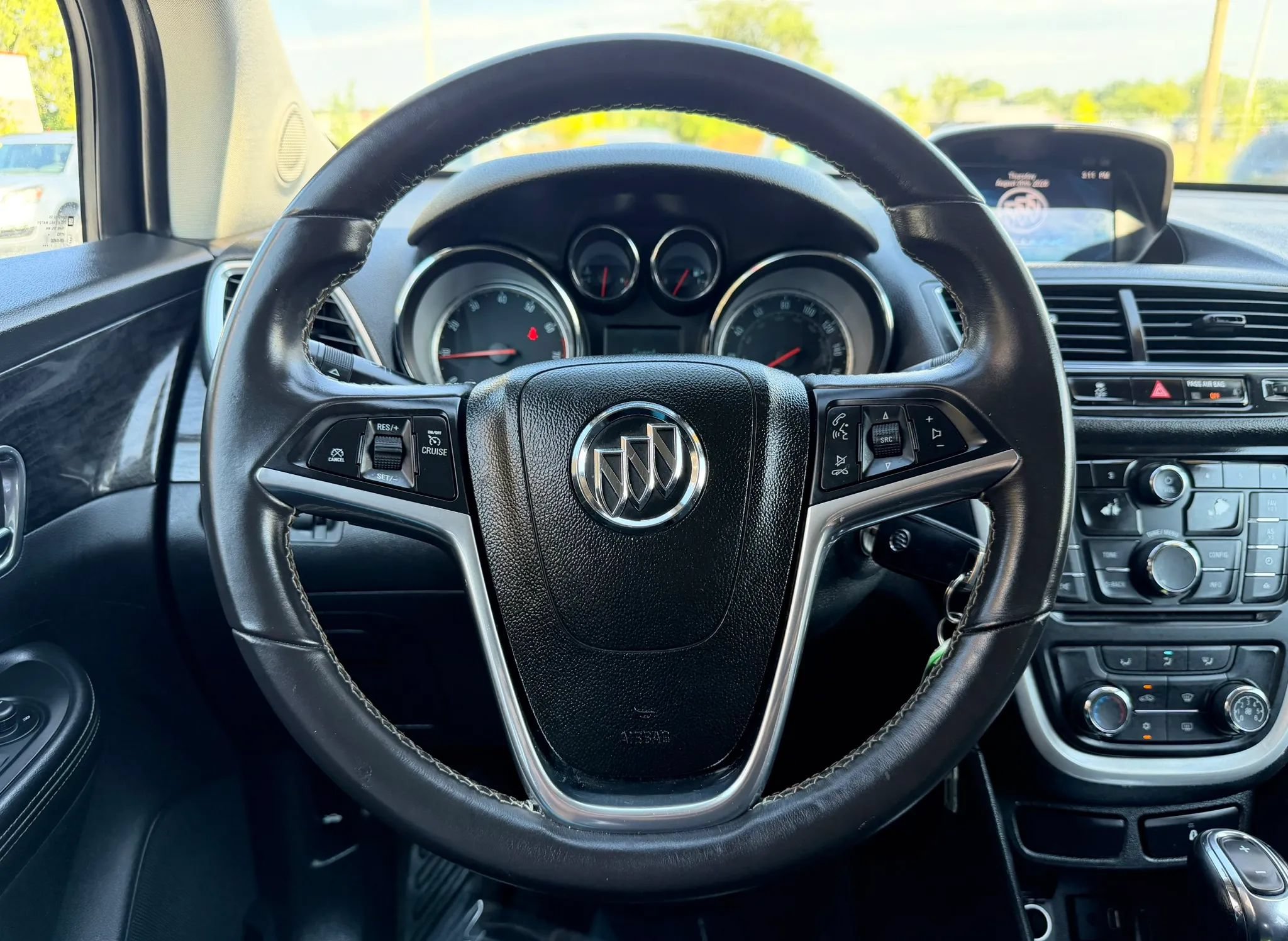 Used 2014 Buick Encore FWD image 12