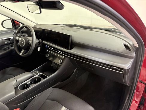 Used 2024 Hyundai Sonata SEL FWD image 13