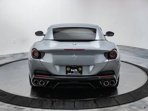 Used 2019 Ferrari Portofino image 18