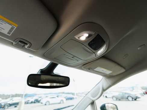 Used 2023 Chrysler Voyager LX FWD image 38