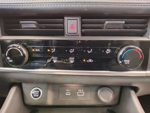 Used 2021 Nissan Rogue S image 19