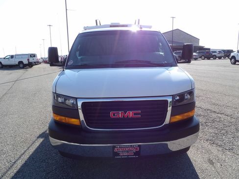 Used 2021 GMC Savana 3500 w/ Power Convenience Package RWD image 12