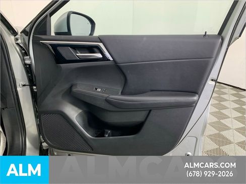 Used 2023 Mitsubishi Outlander SE Black Edition image 36