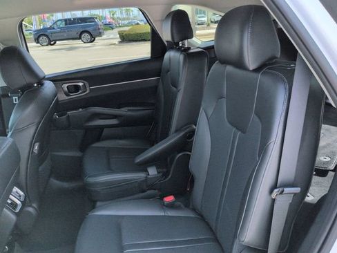 Used 2023 Kia Sorento EX FWD image 14