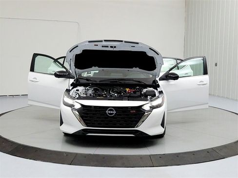 New 2025 Nissan Sentra SR w/ SR Premium Package image 10