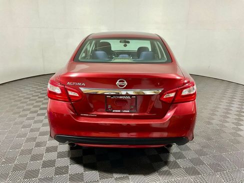 Used 2016 Nissan Altima 2.5 S w/ Power Driver Seat Package FWD image 10