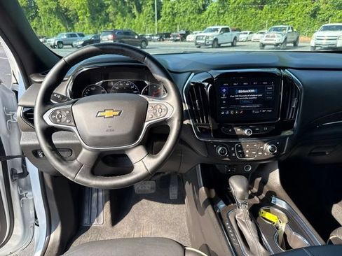 Used 2023 Chevrolet Traverse Premier AWD/4WD image 15