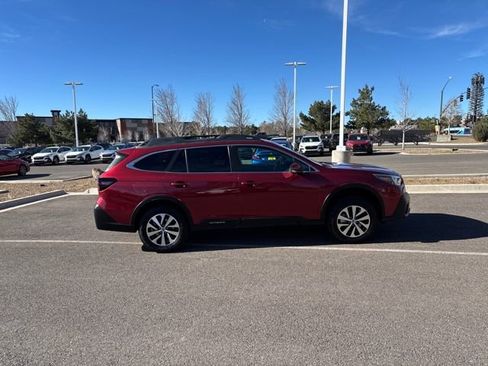 Used 2021 Subaru Outback Premium image 2