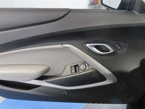 Used 2019 Chevrolet Camaro LT image 10