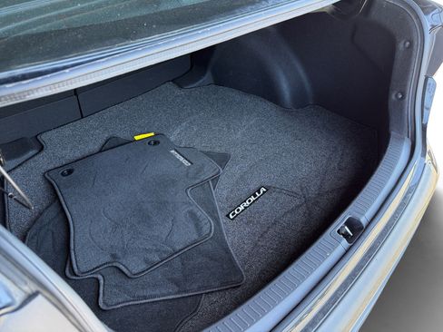 Used 2021 Toyota Corolla SE w/ Carpet Mat Package (TMS) FWD image 12