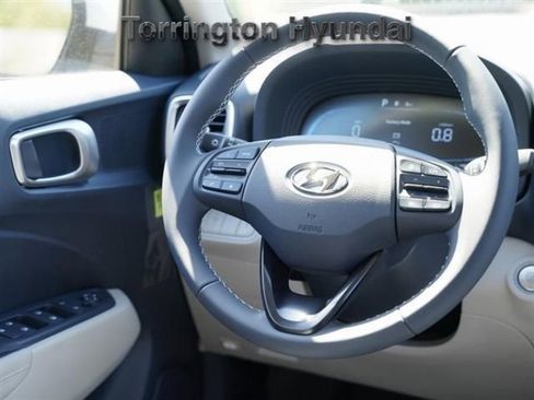 New 2025 Hyundai Venue Limited image 10