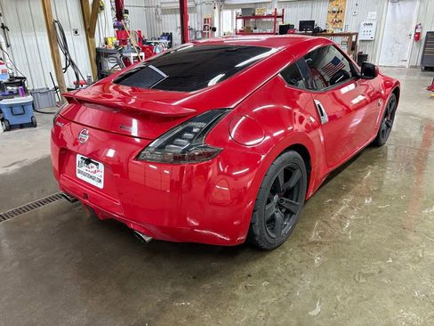 Used 2015 Nissan 370Z Coupe RWD image 3