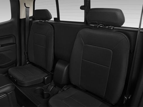 Used 2022 Chevrolet Colorado LT w/ Fleet Safety Package RWD image 11
