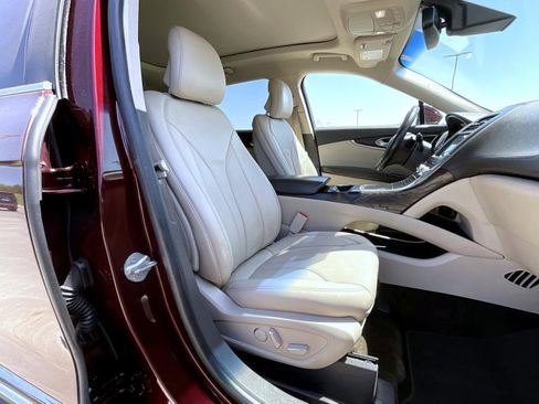 Used 2017 Lincoln MKX Reserve w/ Lincoln MKX Climate Package AWD/4WD image 16