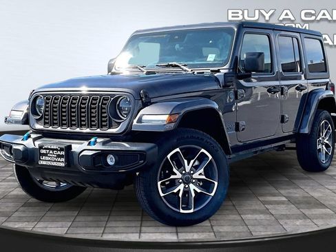 Used 2024 Jeep Wrangler Unlimited w/ Convenience Group AWD/4WD image 12