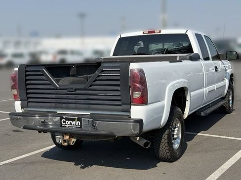 Used 2003 Chevrolet Silverado 2500 LS RWD image 11