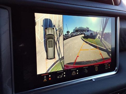 Used 2024 GMC Yukon XL Denali w/ Denali Reserve Package image 5