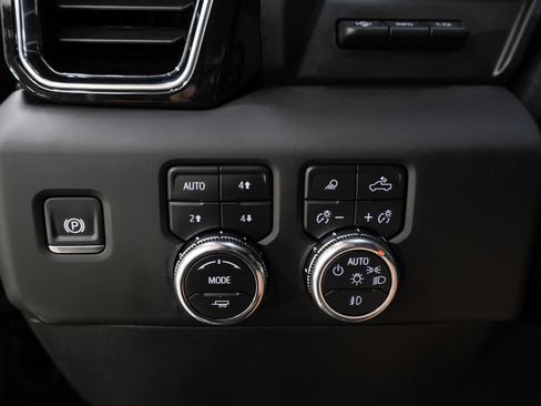 Used 2025 GMC Sierra 1500 Denali Ultimate AWD/4WD image 26