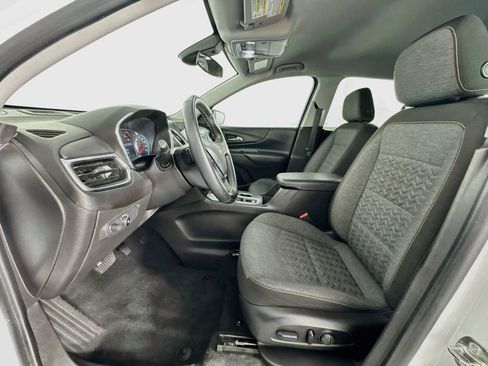 Used 2024 Chevrolet Equinox LT FWD image 12