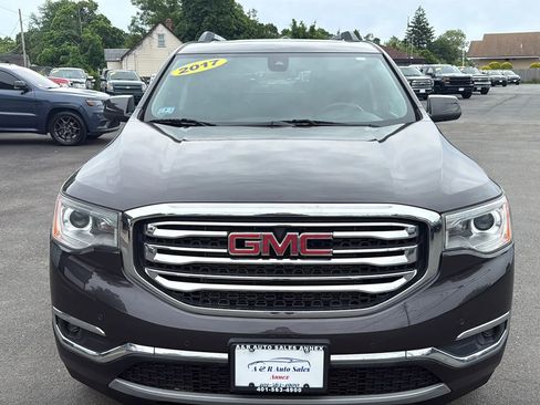 Used 2017 GMC Acadia SLT AWD/4WD image 1